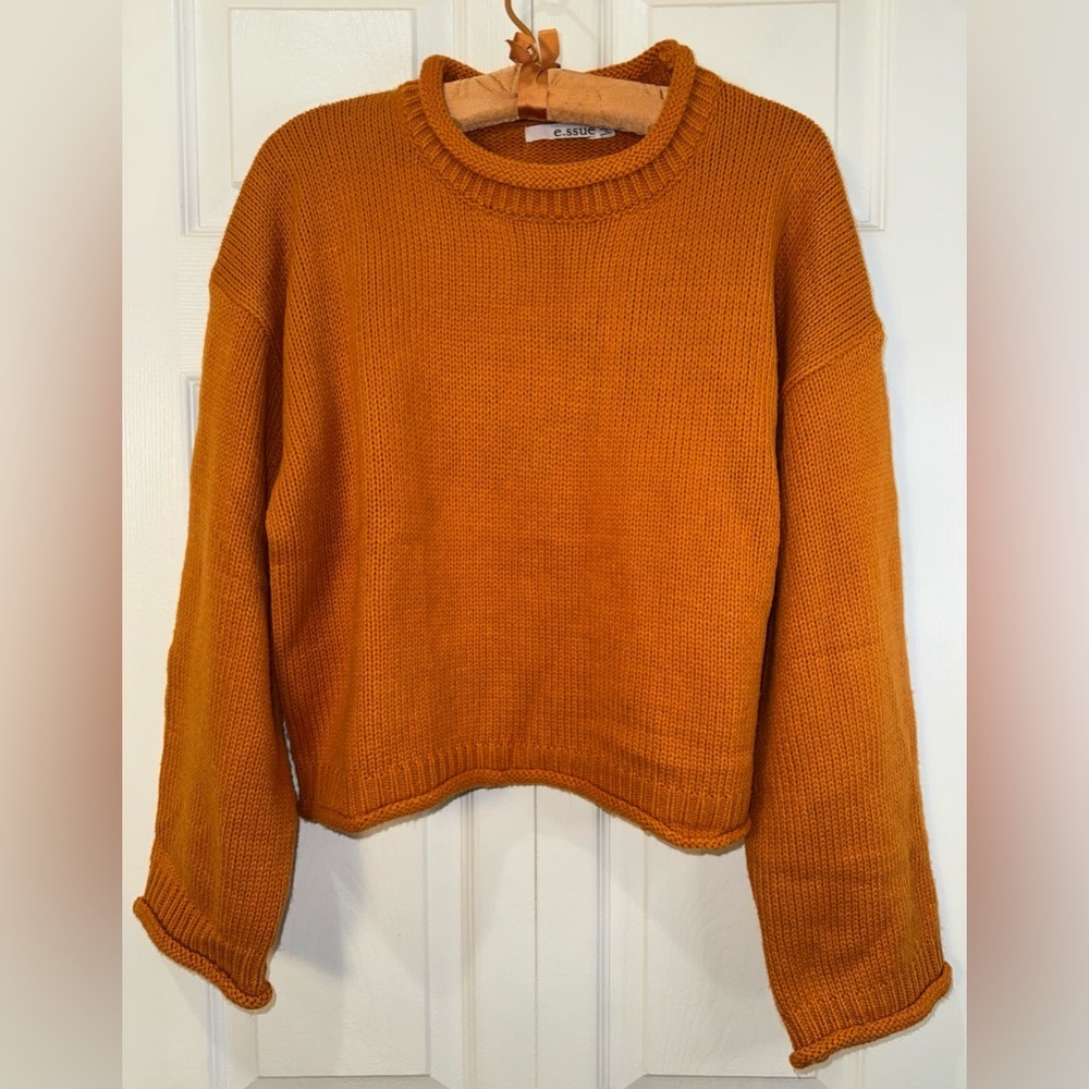 E.ssue Orange Cropped Knit Sweater – Size Small